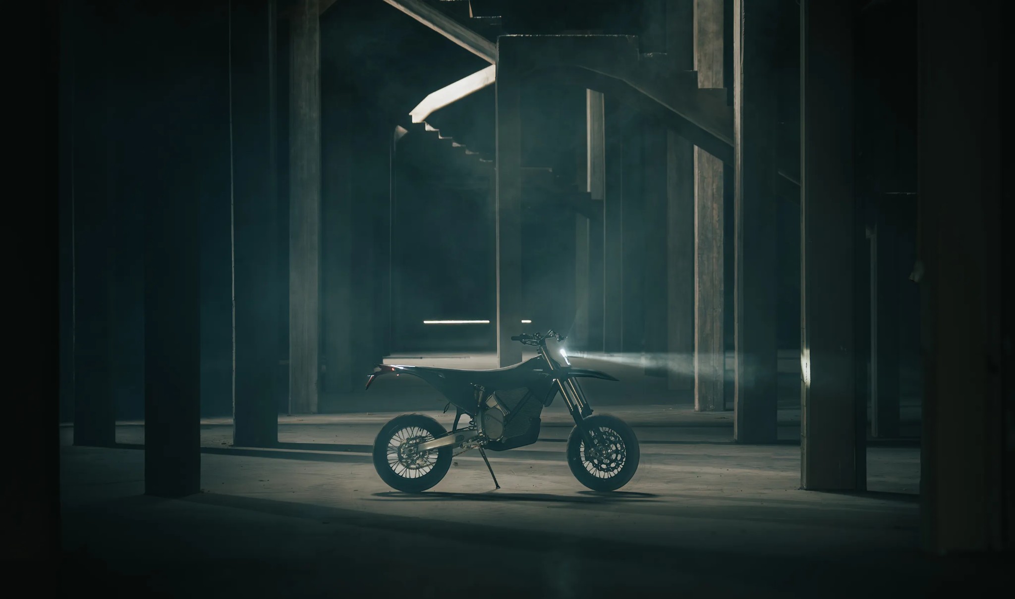 Supermoto eléctrica STARK VARG SM